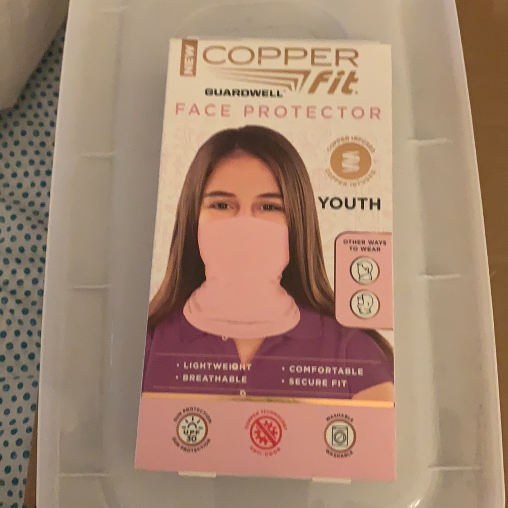Face protector - Picture 2 of 3